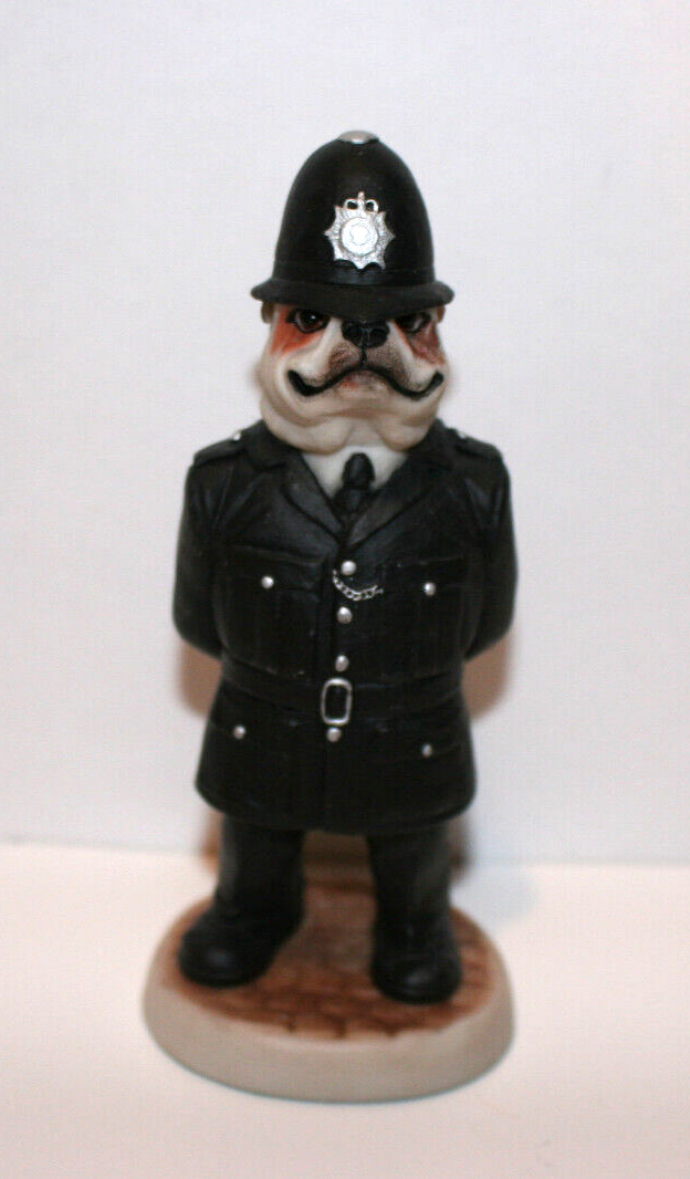 Country Companions England Bulldog  Police Dog Figurine 5 3/4\