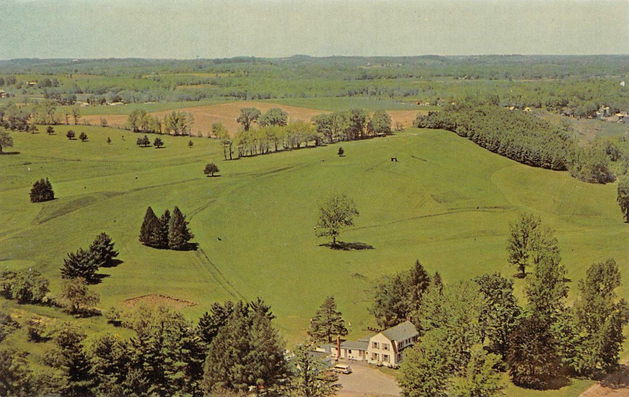 Frank & Dorothy Rich LAKEVIEW GOLF COURSE Cato, NY c1960s Vintage Postcard