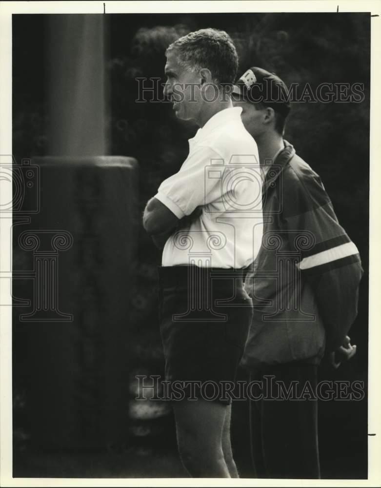 1992 Press Photo Syracuse U. Football Paul Pasqualoni oversees Practice