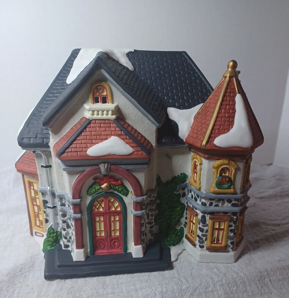 Dickens Collectibles Vintage 1997 Tudor Style Plug In Light house Holiday
