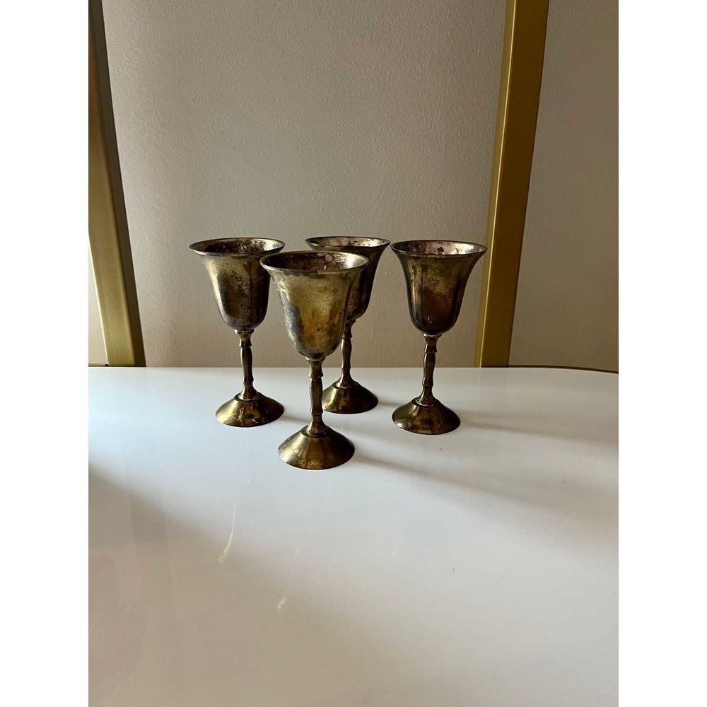 Vintage Set of 4 Wine Glasses