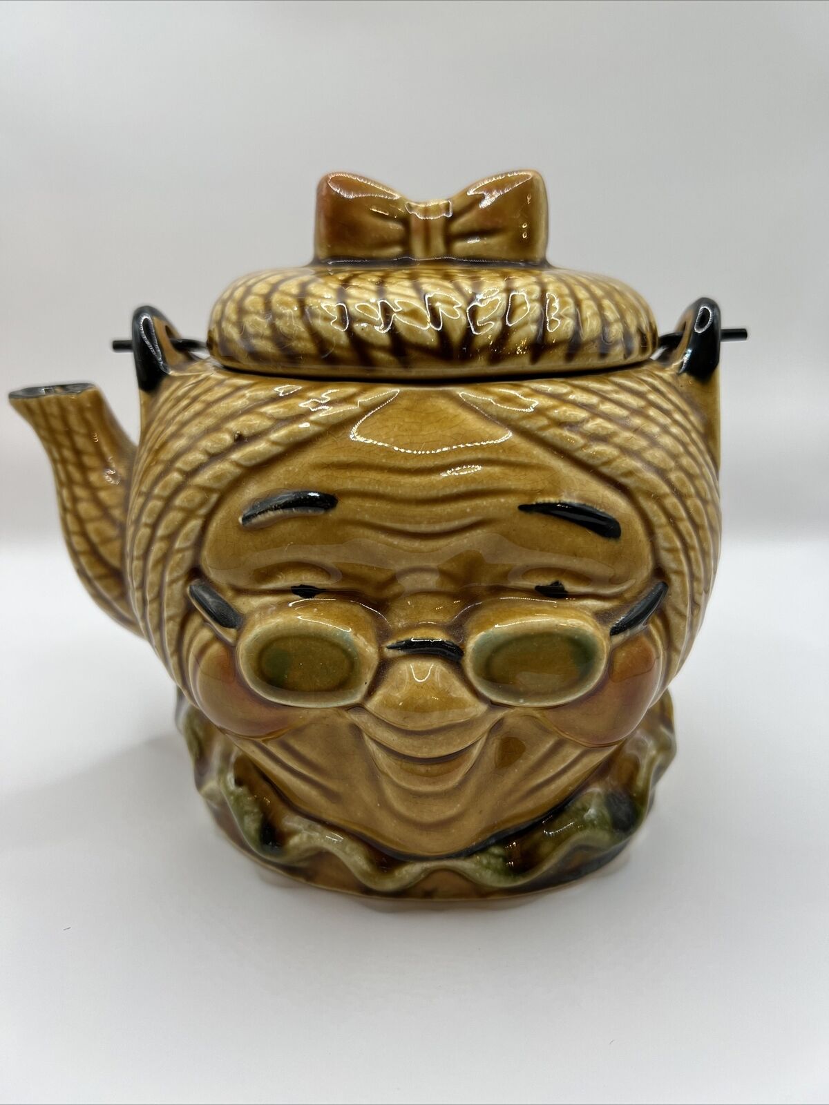 Vintage Old Lady Teapot Japan Made Ceramic Mrs. Benjamin Franklin Grandmother 6\