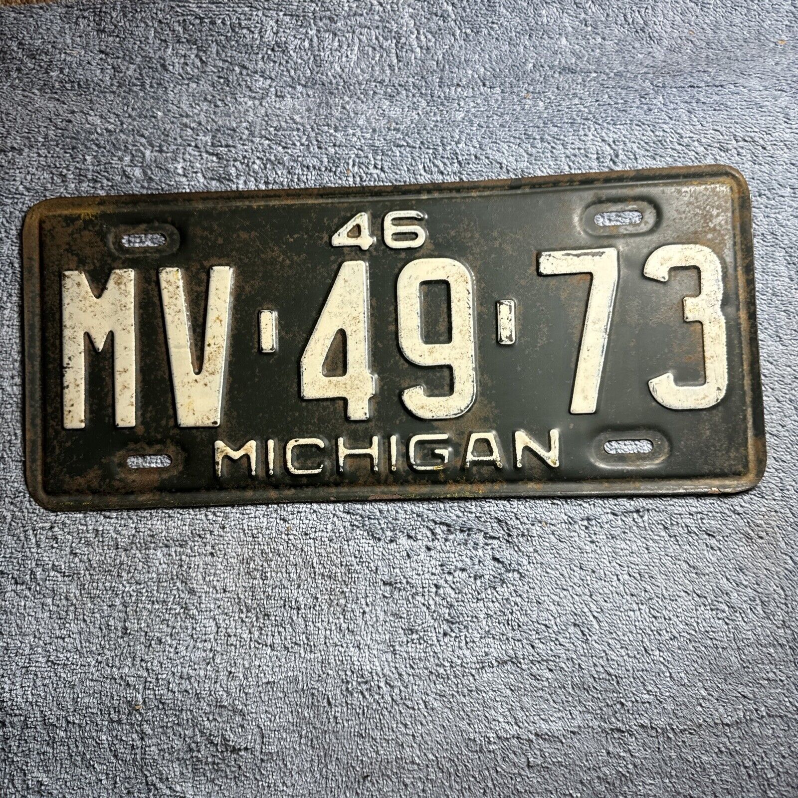1946 Michigan License Plate MV-49-73