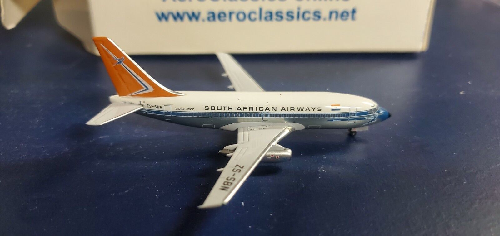 Aeroclassics South African Airways B 737-244 1:400 ACZSSBN 1970s Colors ZS-SBN