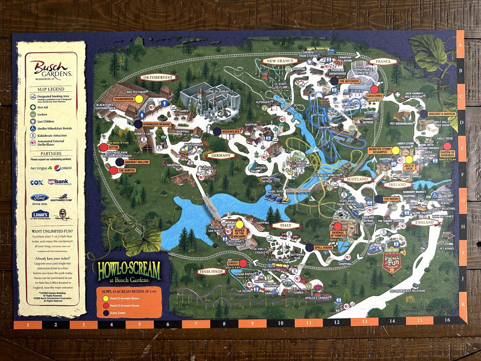2009 Busch Gardens Williamsburg Howl-O-Scream Theme Park Map / Poster 11x16