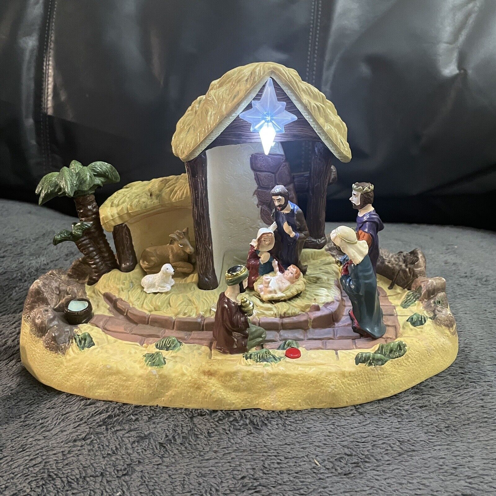 Nativity Scene LIghts-Up Musical Narrated Story Birth of Jesus by Gemmy Video