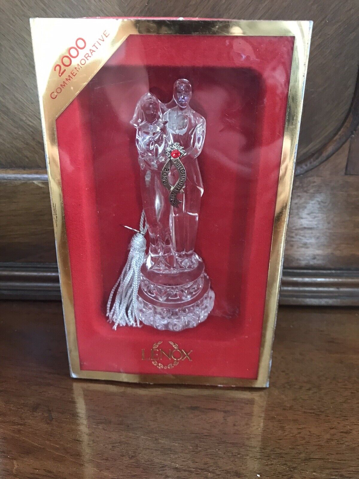 LENOX CRYSTAL 2004 BRIDE AND GROOM Ornament Cake Topper Anniversary Red Crystal