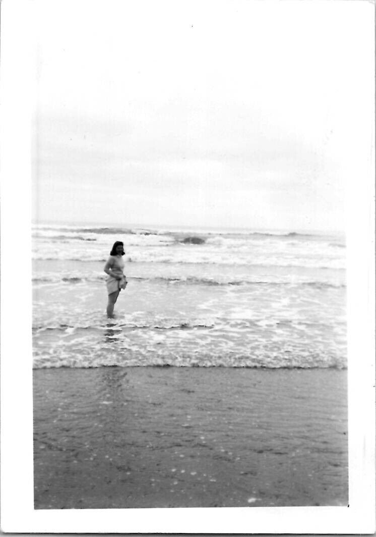 Beautiful Hot Woman Nice Sexy Legs on the Pacific Beach Ocean 1941 Vintage Photo