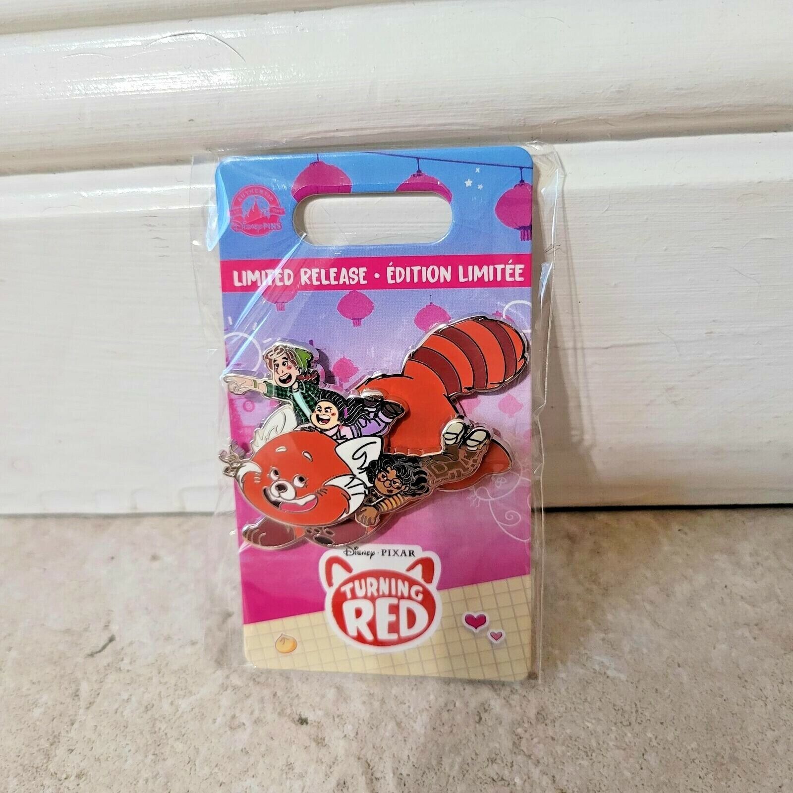 DISNEY TURNING RED CAST PIN LIMITED EDITION NEW