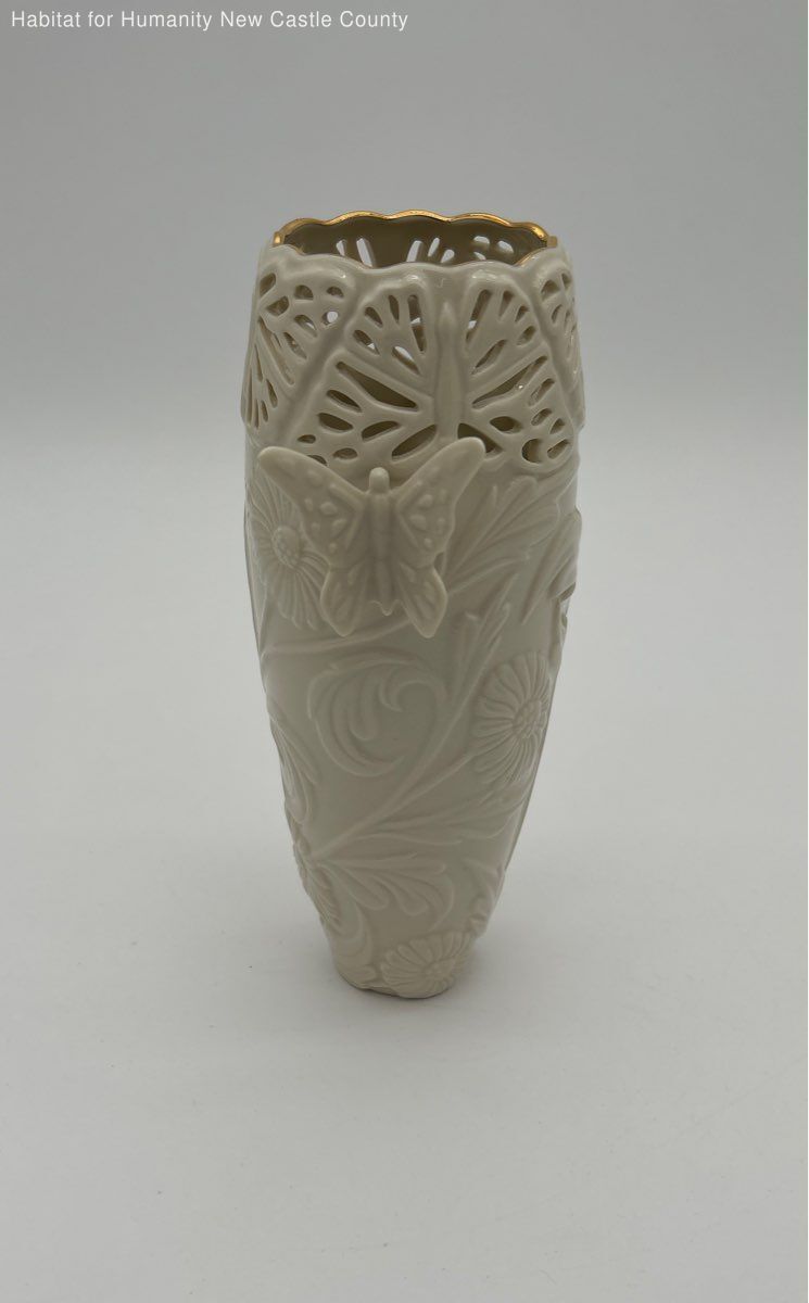 Lenox Butterfly And Lace Vase