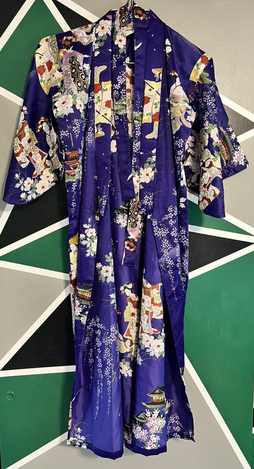 Kimono Robe made in Japan Purple Floral Polyester Sz 45 Vintage Full Length