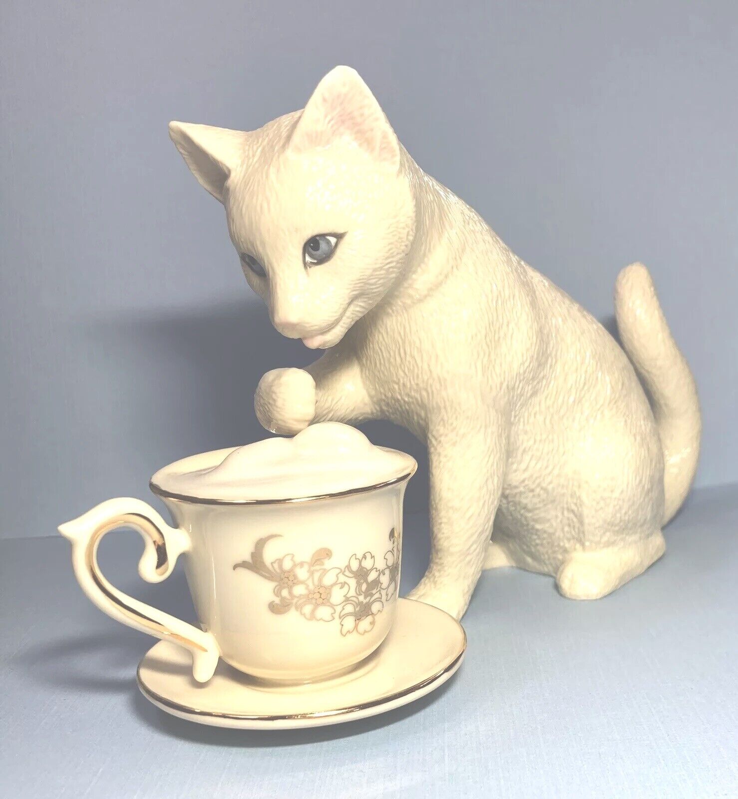 Lenox “A Touch Of Tea” Kitty With Paw In A Tea Cup~Fine China 24k Gold Accents