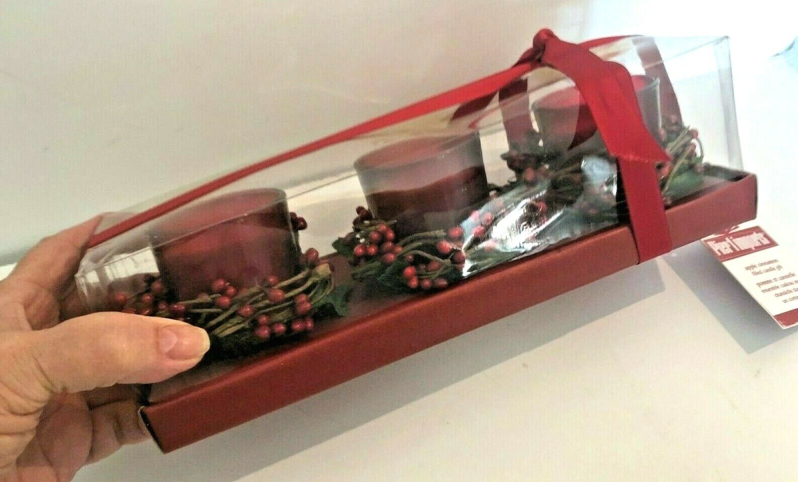 NEW Pier 1 RED 3 VOTIVE CANDLE BOXED Gift SET Apple Cinnamon BERRY WREATHS  a