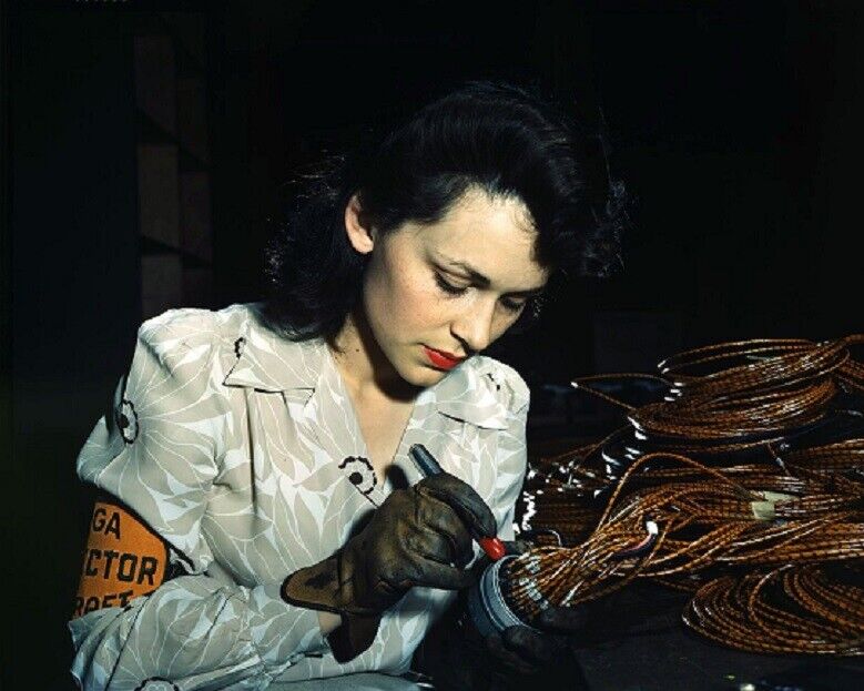 Woman Factory Worker Vega Aircraft Corporation Burbank 8x10 WW2 WWII Photo 930