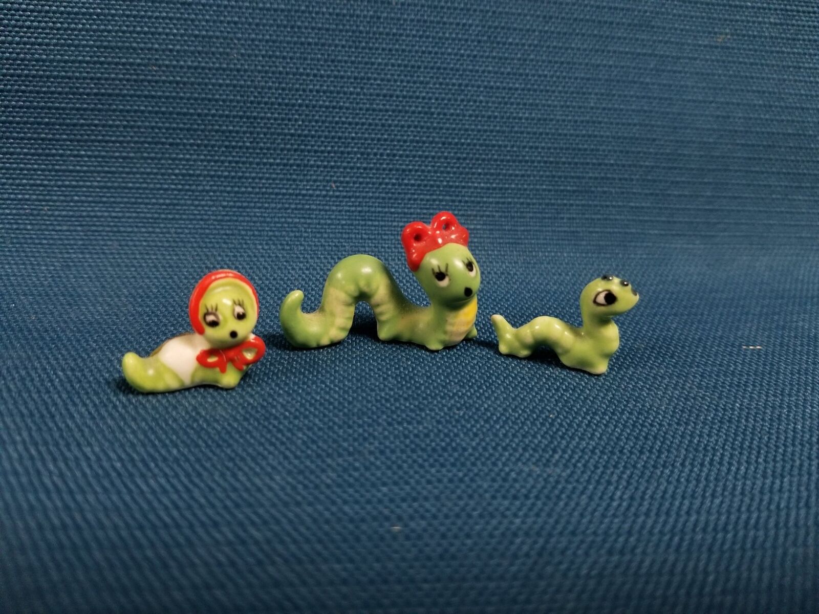 Tiny Vintage Japan 3pc Inch Worm Anthropomorphic Family Mom Baby Bonnet Diaper