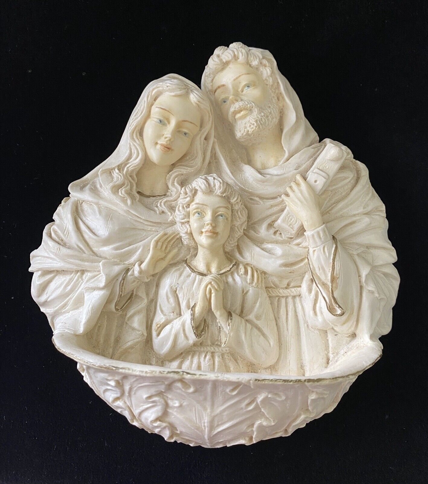 Vintage Dipinto A Mano Holy Water Font Resin Holy Family Wall Hanging