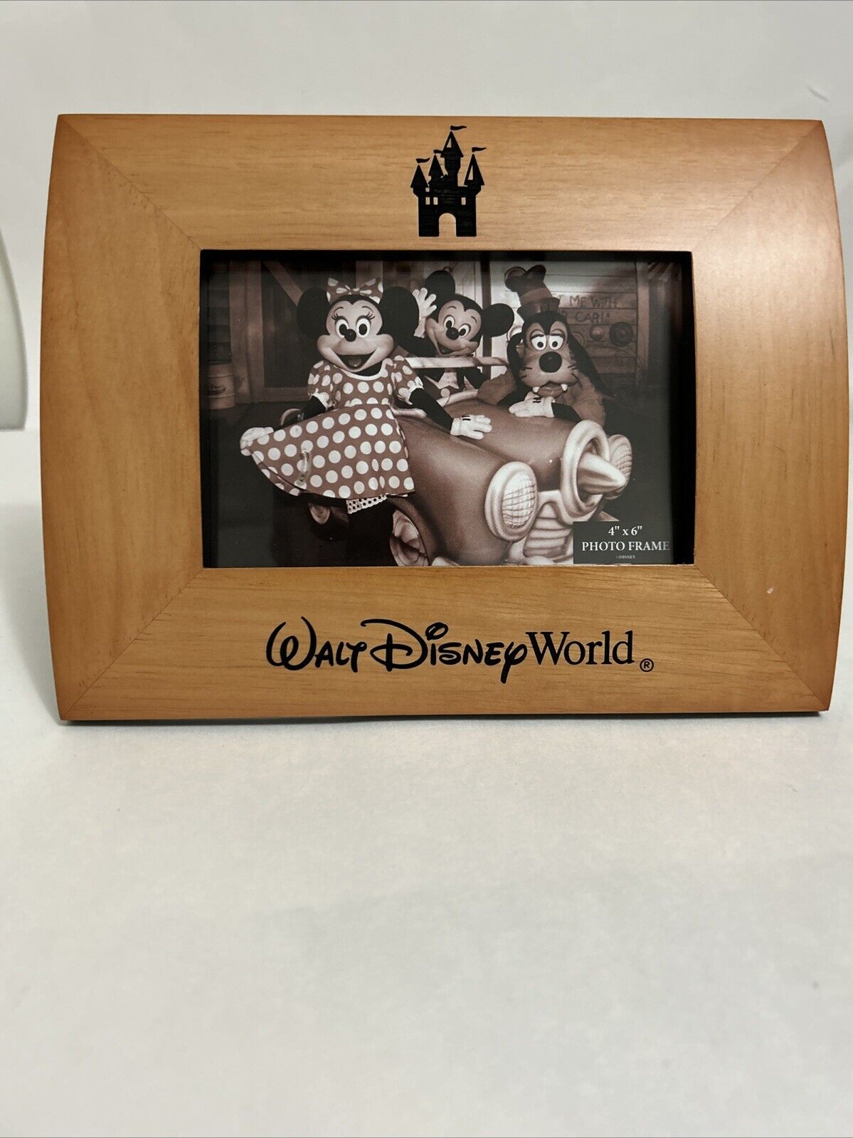 4x6 Photo Frame Walt Disney World / Disneyland Resort, Mickey,Minnie Curved Wood