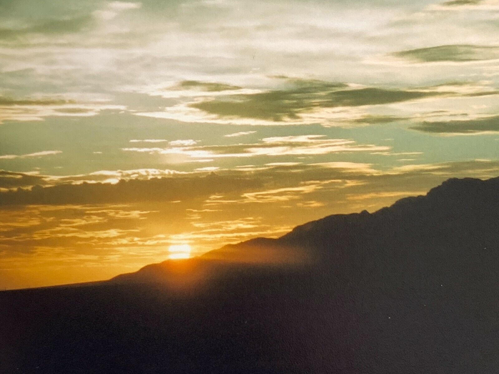 (Au) 4x6 Found Photo Photograph Color Beautiful Sunset Sun Setting Over Mountain