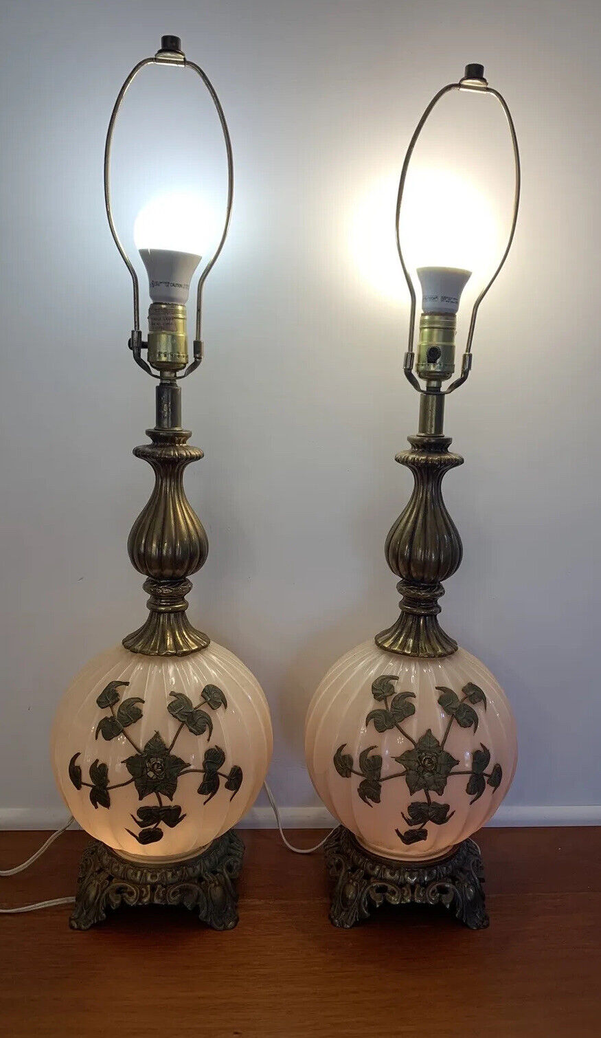 PAIR OF VTG 3-WAY GLASS AND ANTIQUE GOLD FINISH LAMPS HOLLYWOOD REGENCY 30” RARE