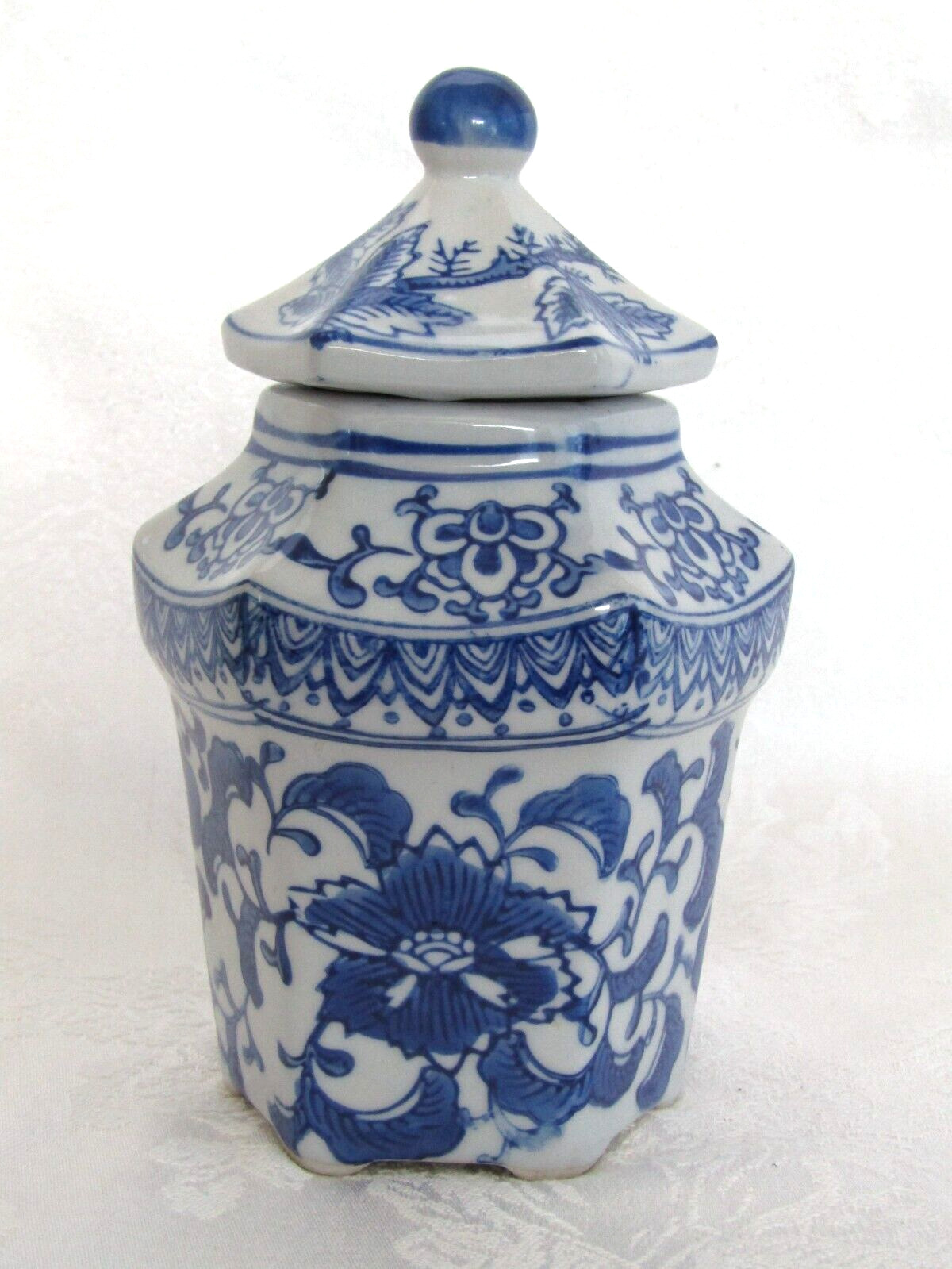 Chinese Blue & White Porcelain 6 Sided 7” Tall Canister Jar