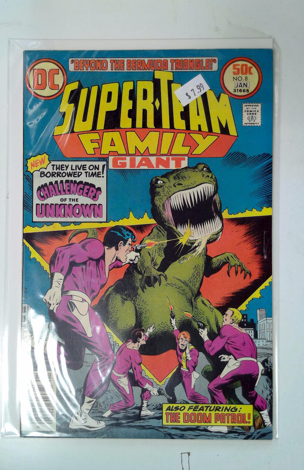 1976 Super-Team Family #8 DC Challengers of the Unknown Newsstand Comic Book
