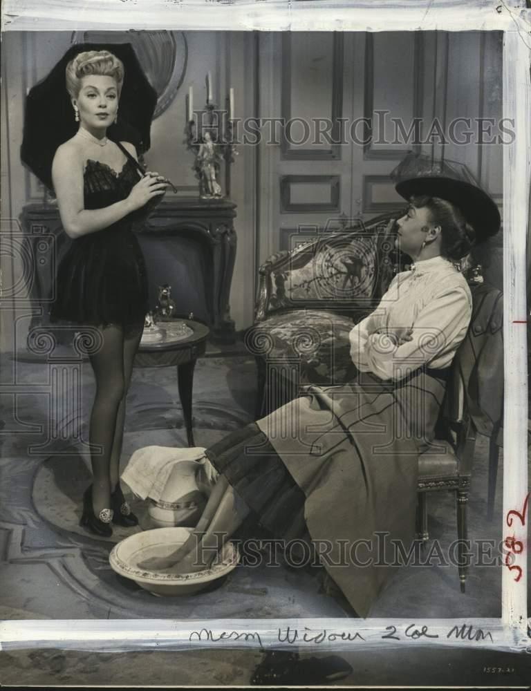 1952 Press Photo Actors Lana Turner & Una Merkel in \