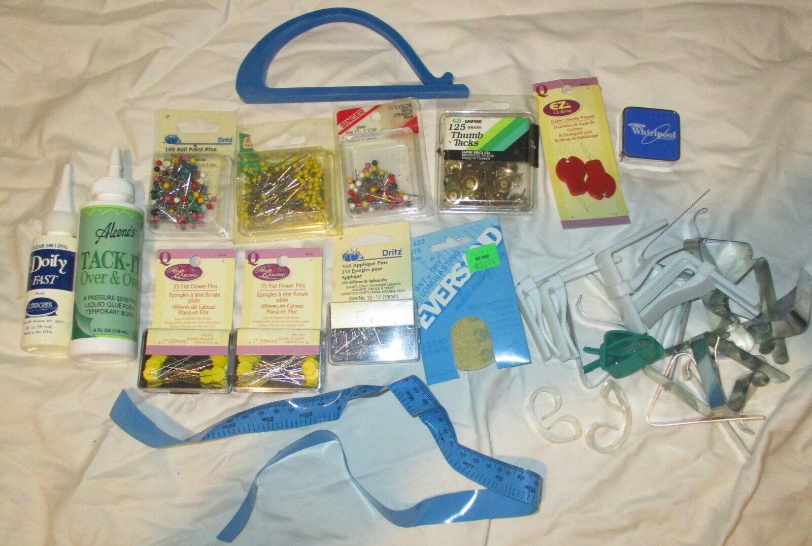 lot of 32 pcs vintage sewing NIP pins quilt clamps quilting tools tape measures
