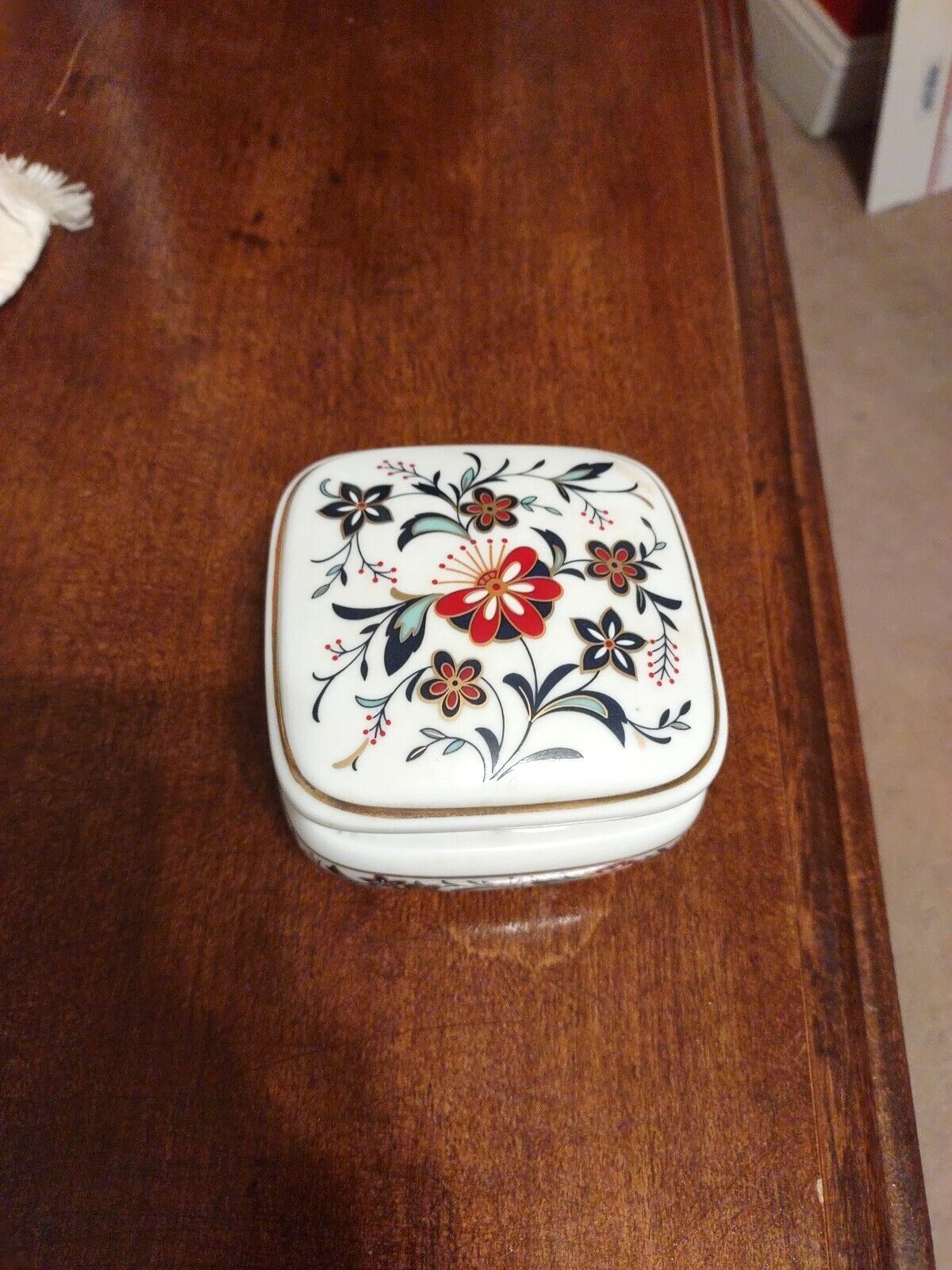 1987 Museum Collections Vintage Porcelain Box, The Floral Overtures Collection