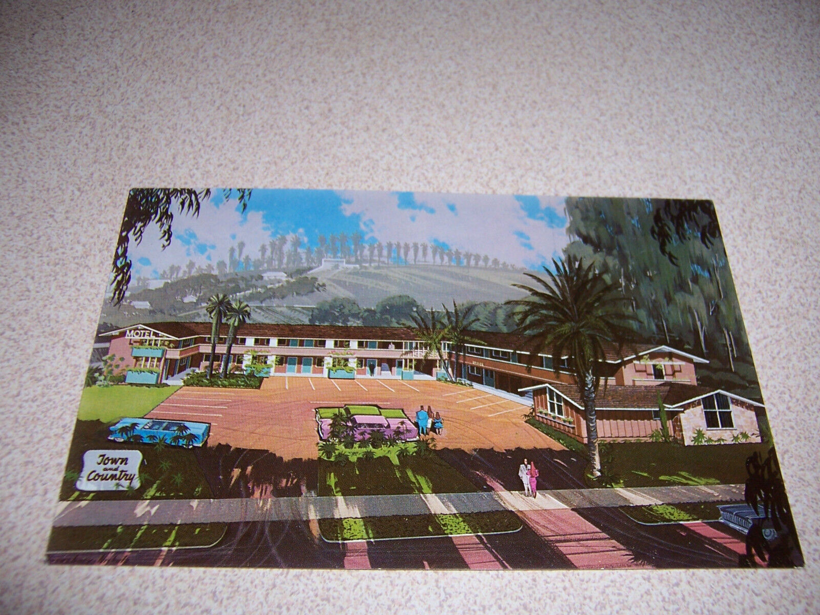 1950s TOWN & COUNTRY MOTEL, HOLLYWOOD CA. VTG ART POSTCARD