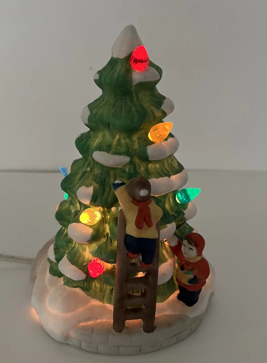 Vintage Lighted Christmas Tree Children Decorating Rex & Lee 1990 8 Lights 7.5”