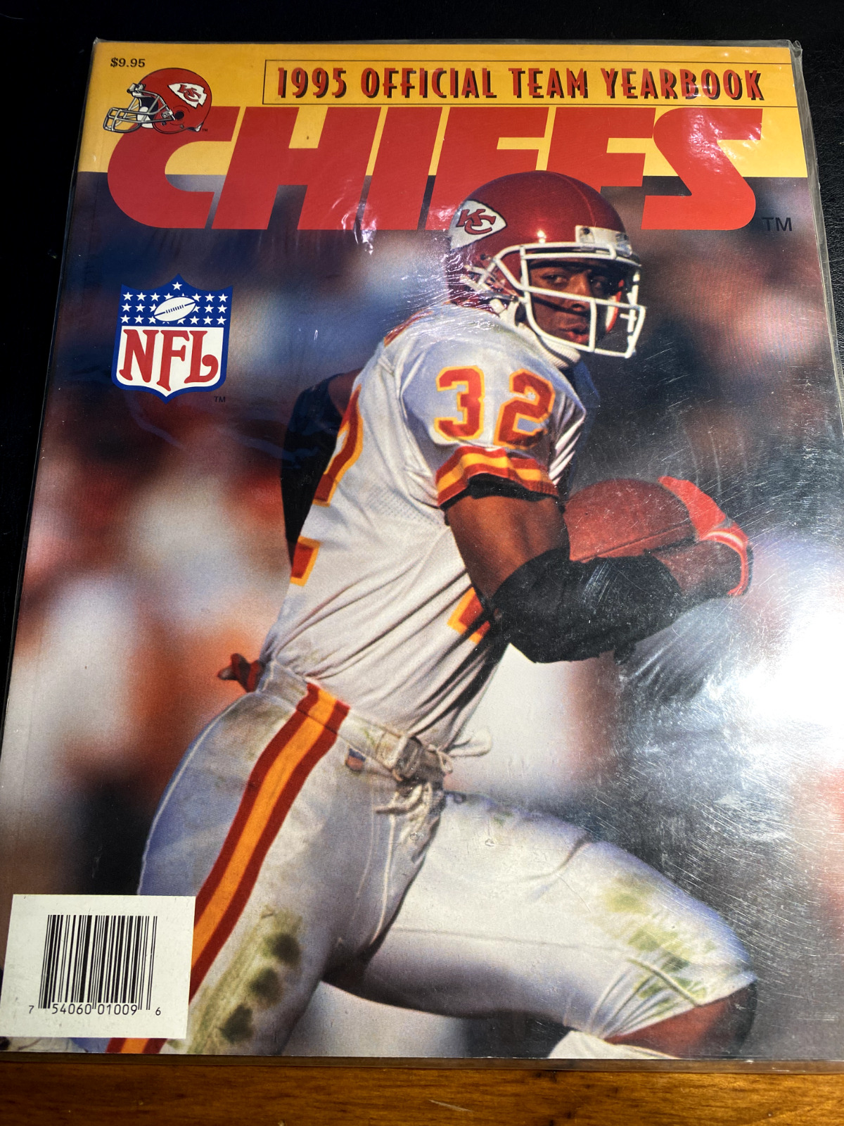 1995 Chiffs Official Team Yearbook NFL Football