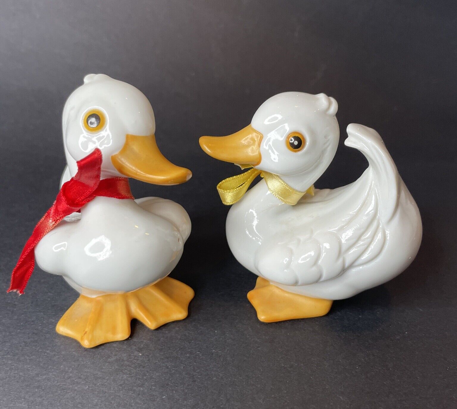Set 2 Vintage Homco #1414  Porcelain White Ducks Figurines Super Cute Preowned