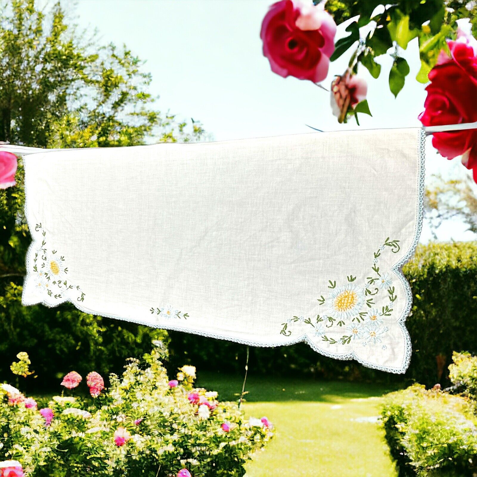 Vintage White Cotton Country Cottage Needlepoint Daisy Crocheted Edge Runner
