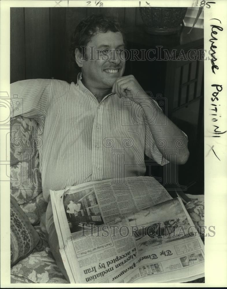 1982 Press Photo Radio Talk Host Randy Hahn on SMB - nob23537