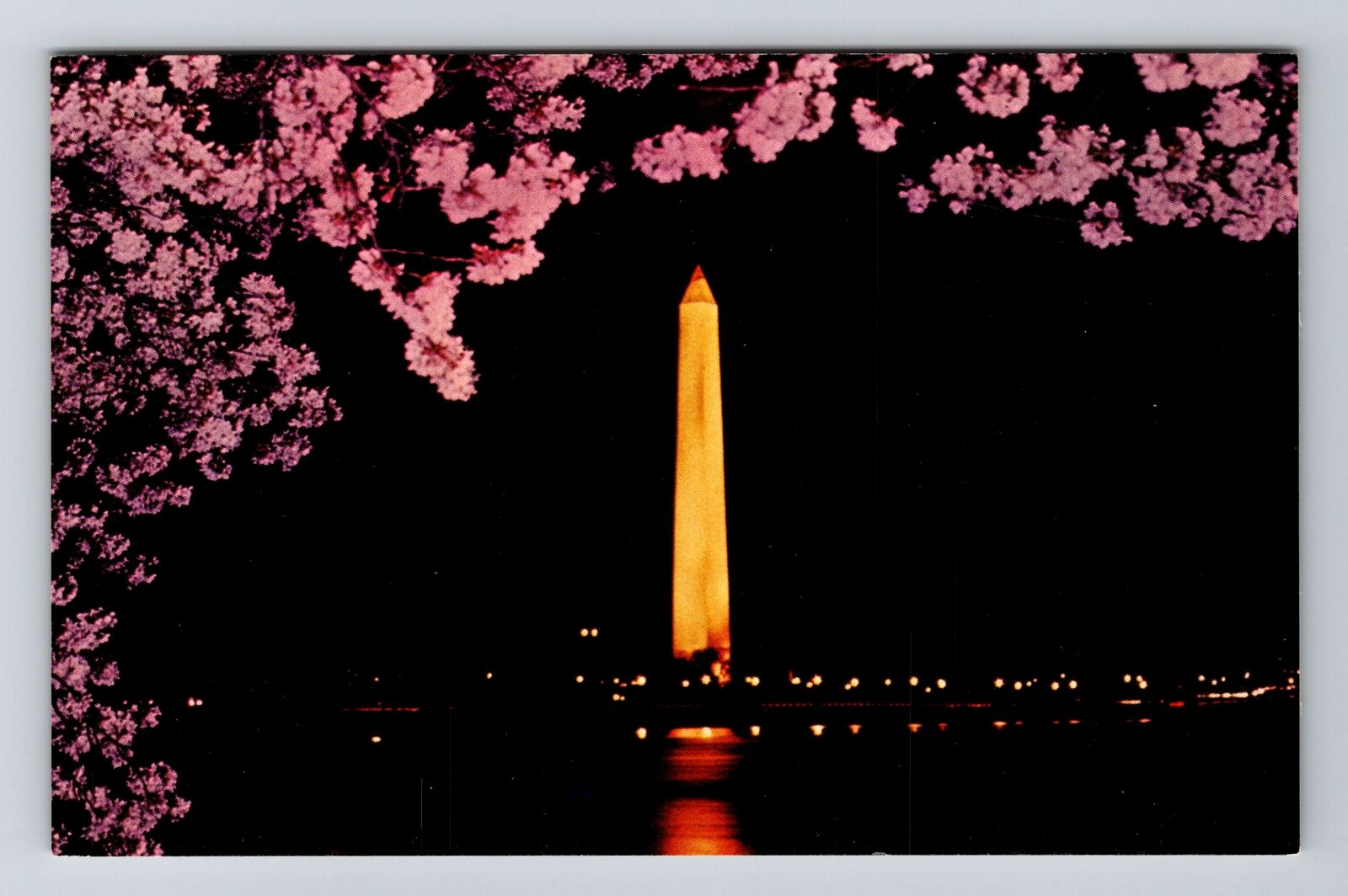 District of Columbia, Washington Monument , Vintage Souvenir Postcard