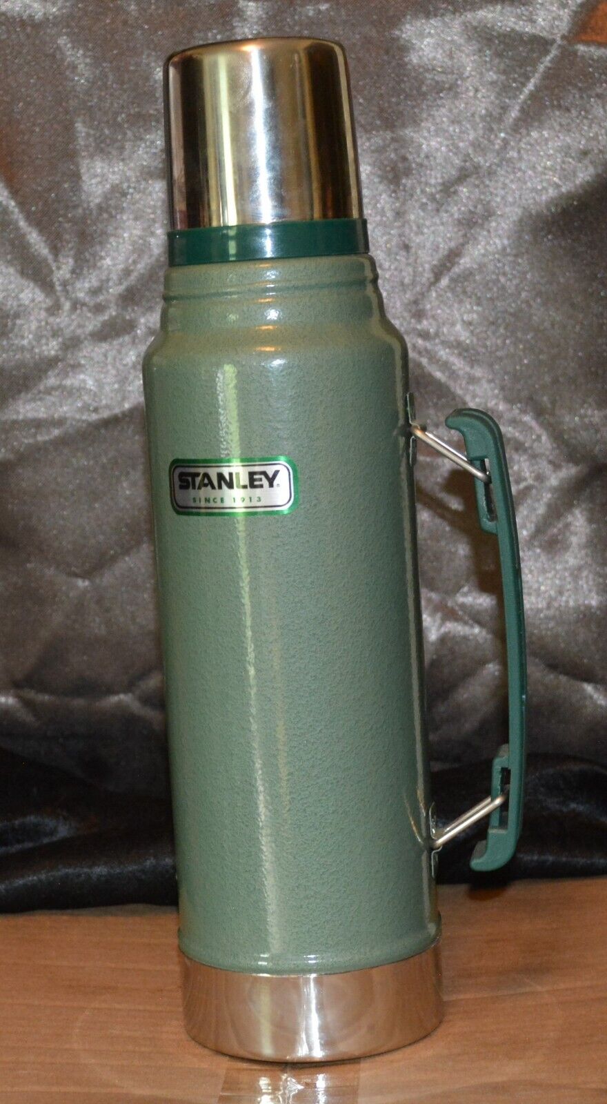 Stanley Aladdin Vacuum Travel Thermos Green with Handle and Cup