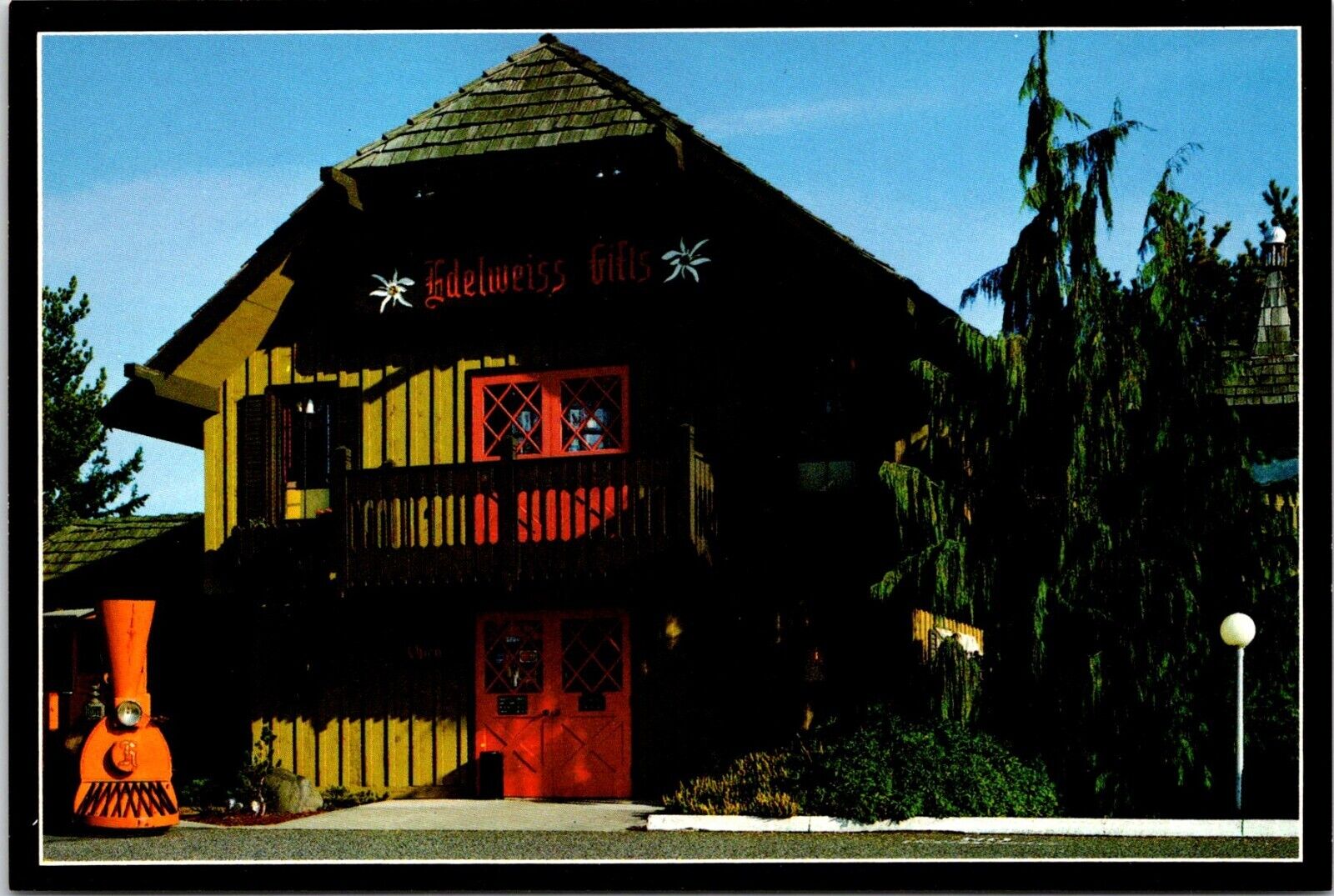 Postcard Heidis Gift Shop Myrtlewood German Cuckoo Clocks Oregon C75