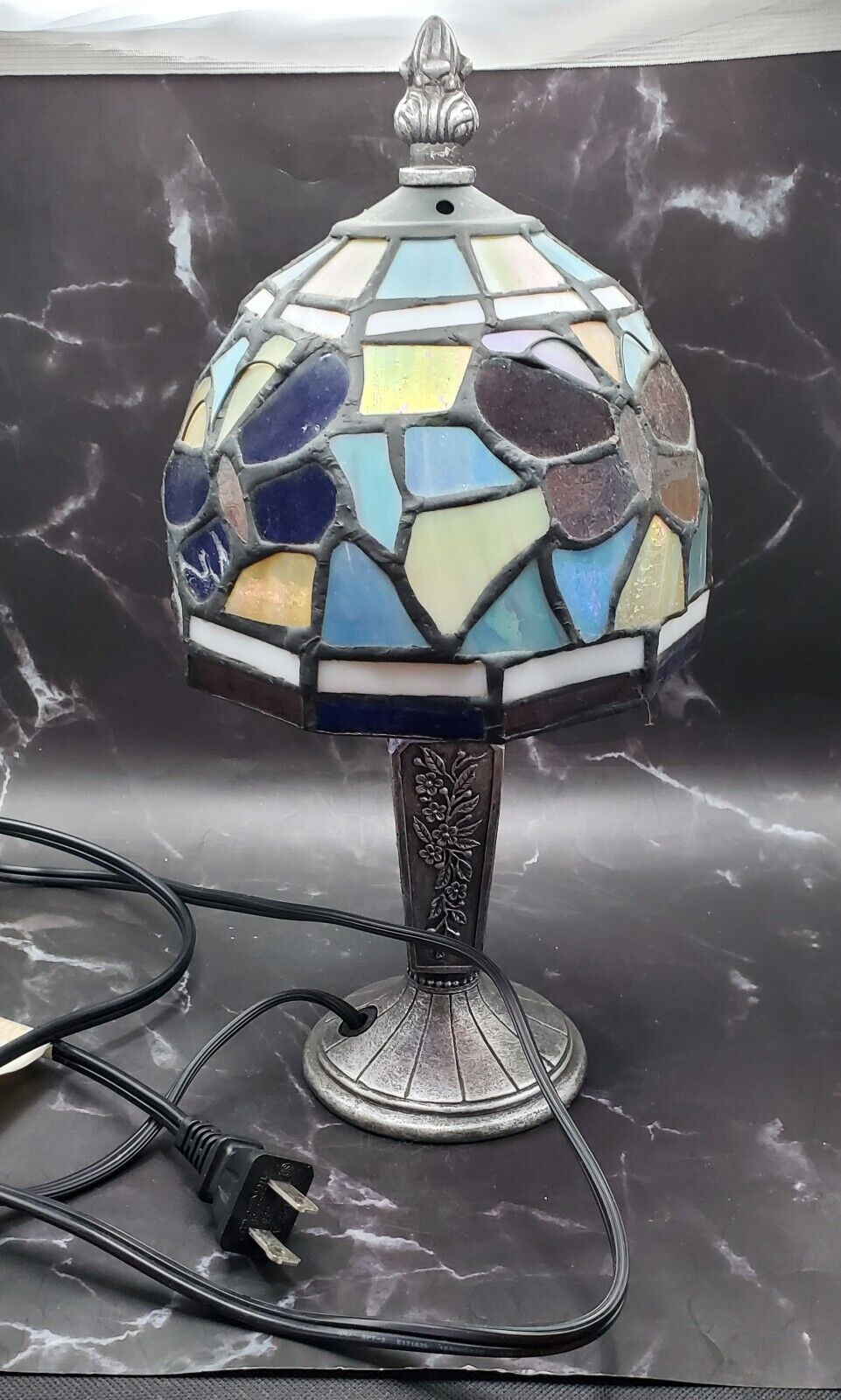 Vintage 1990's Tiffany Style Leaded Stained Glass Lamp