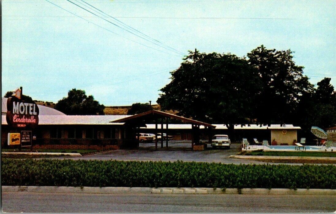 1950's. cinderella motel. hollister, ca. POSTCARD. SZ17