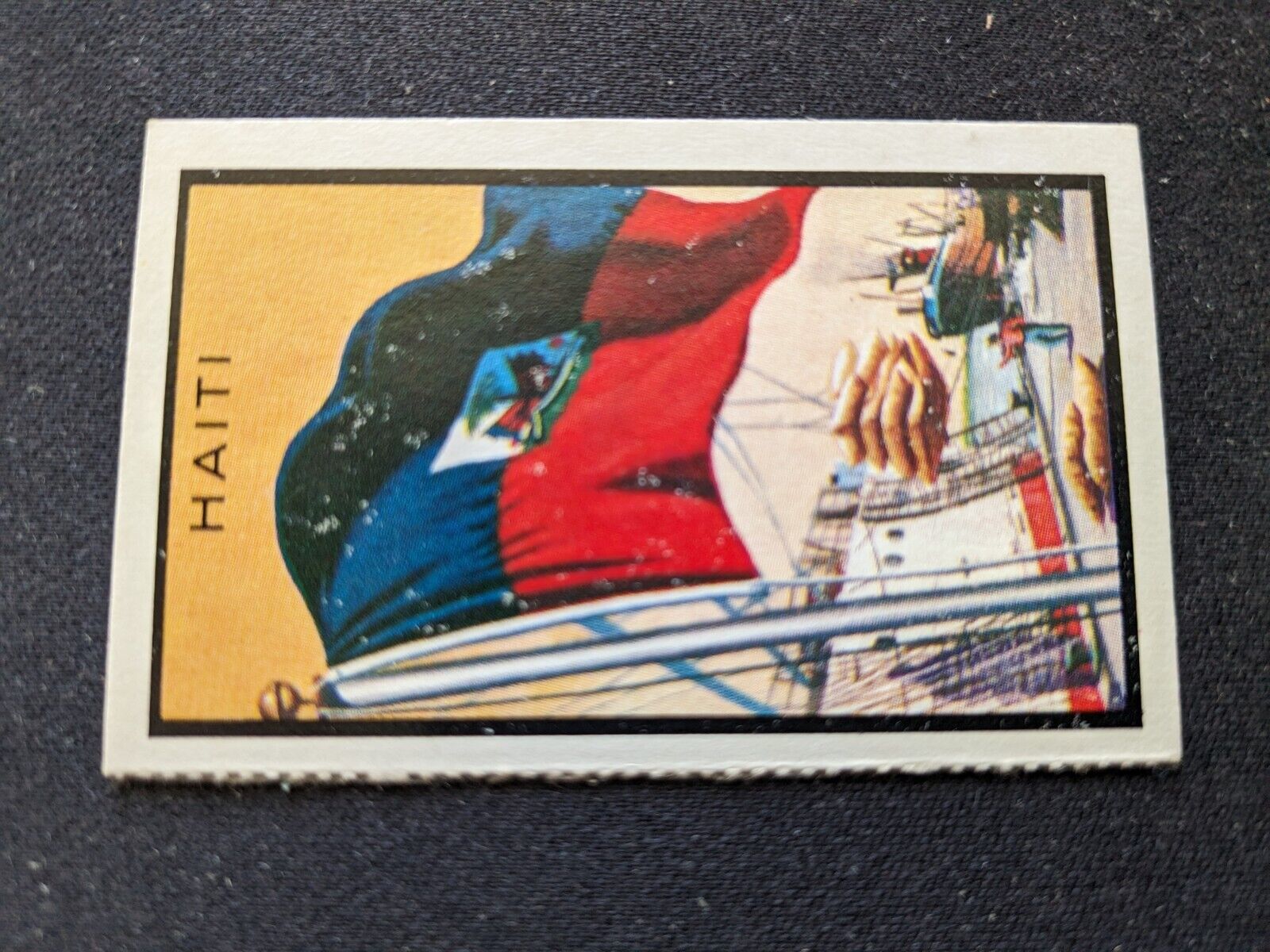 1963 Topps Flags Midgee Card # 35 Haiti (EX)