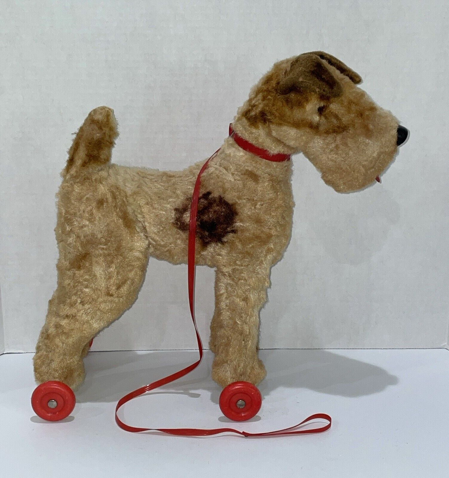 VINTAGE WIRE FOX TERRIER DOG CHILD\'S PULL TOY CLOTH and FUR BODY ON WHEELS
