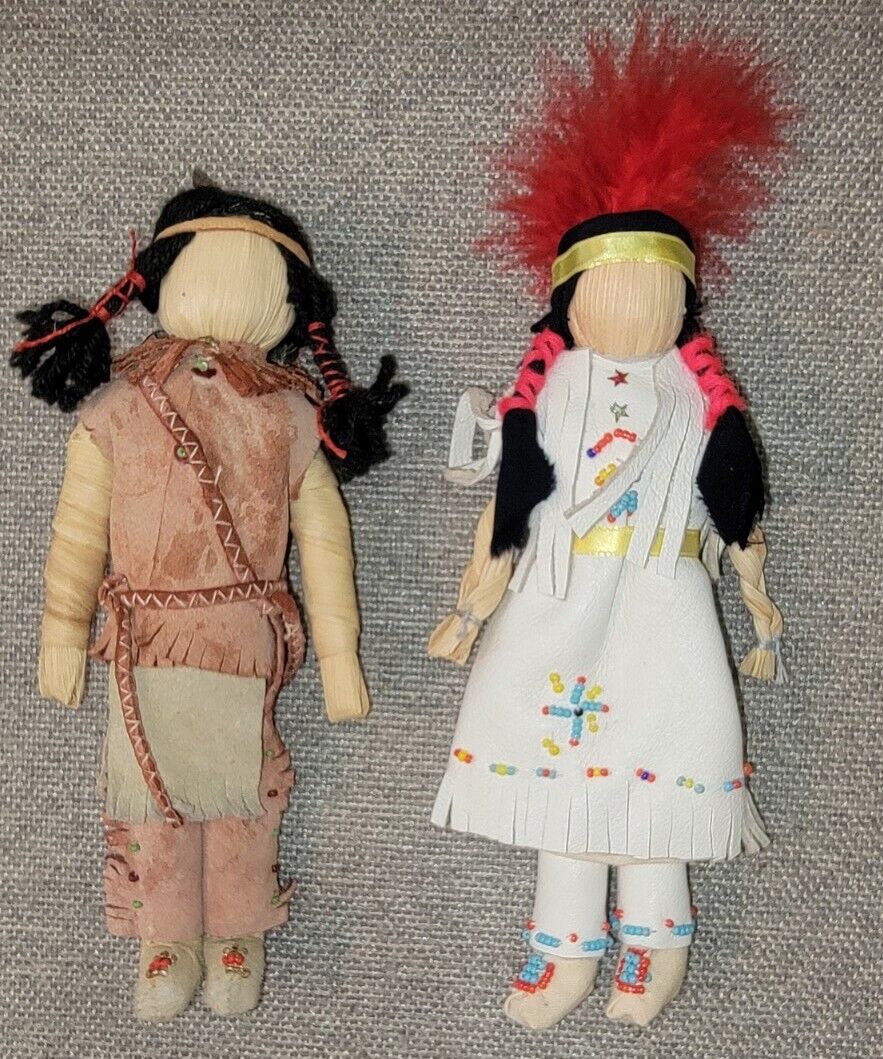 Vintage Native American Corn Husk Dolls Couple