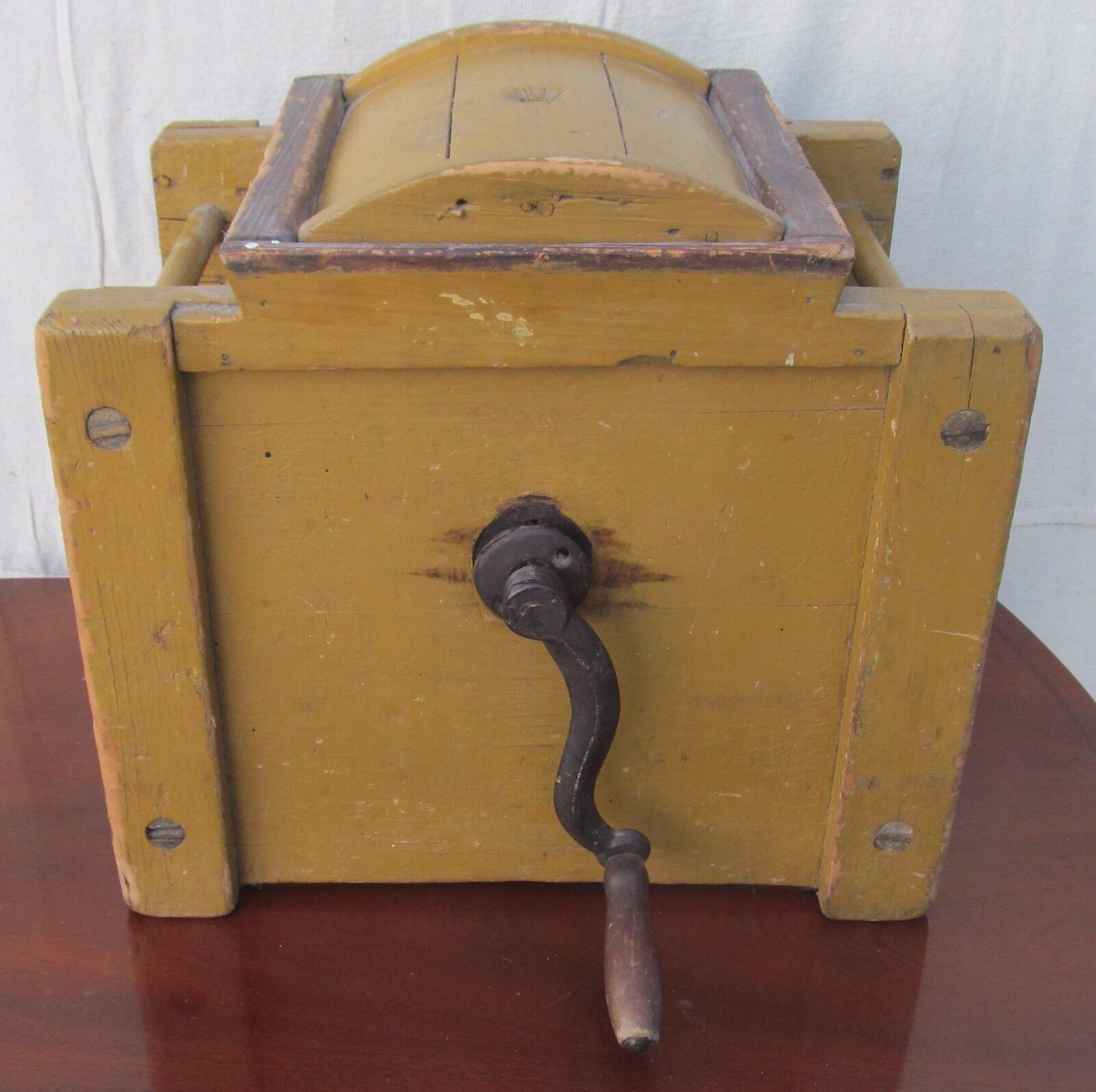 EXCELLENT 19TH CENTURY PRIMITIVE BUTTER CHURN IN ORIGINAL MUSTARD YELLOW PAINT