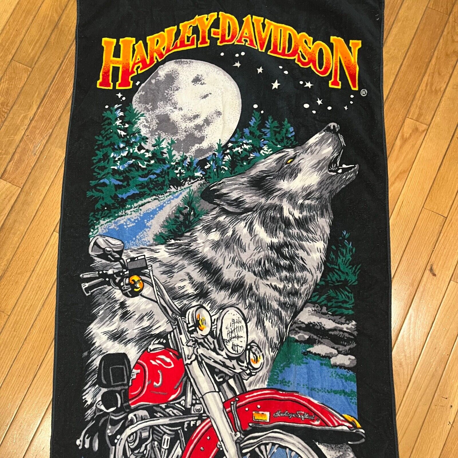 Vintage 1980s Harley Davidson Beach Pool Towel Wolf Motorcycle 3D Emblem Tshirt