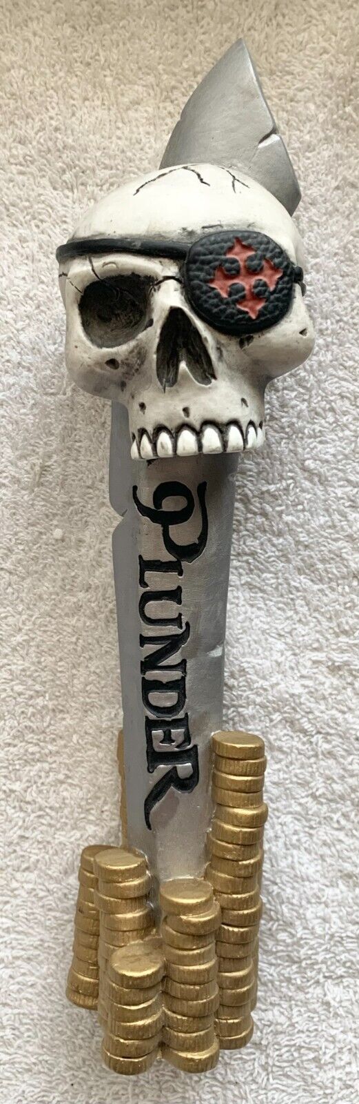 MISSION BREWERY PLUNDER FIGURAL BEER TAP HANDLE RARE PIRATE SKULL TREASURE COINS