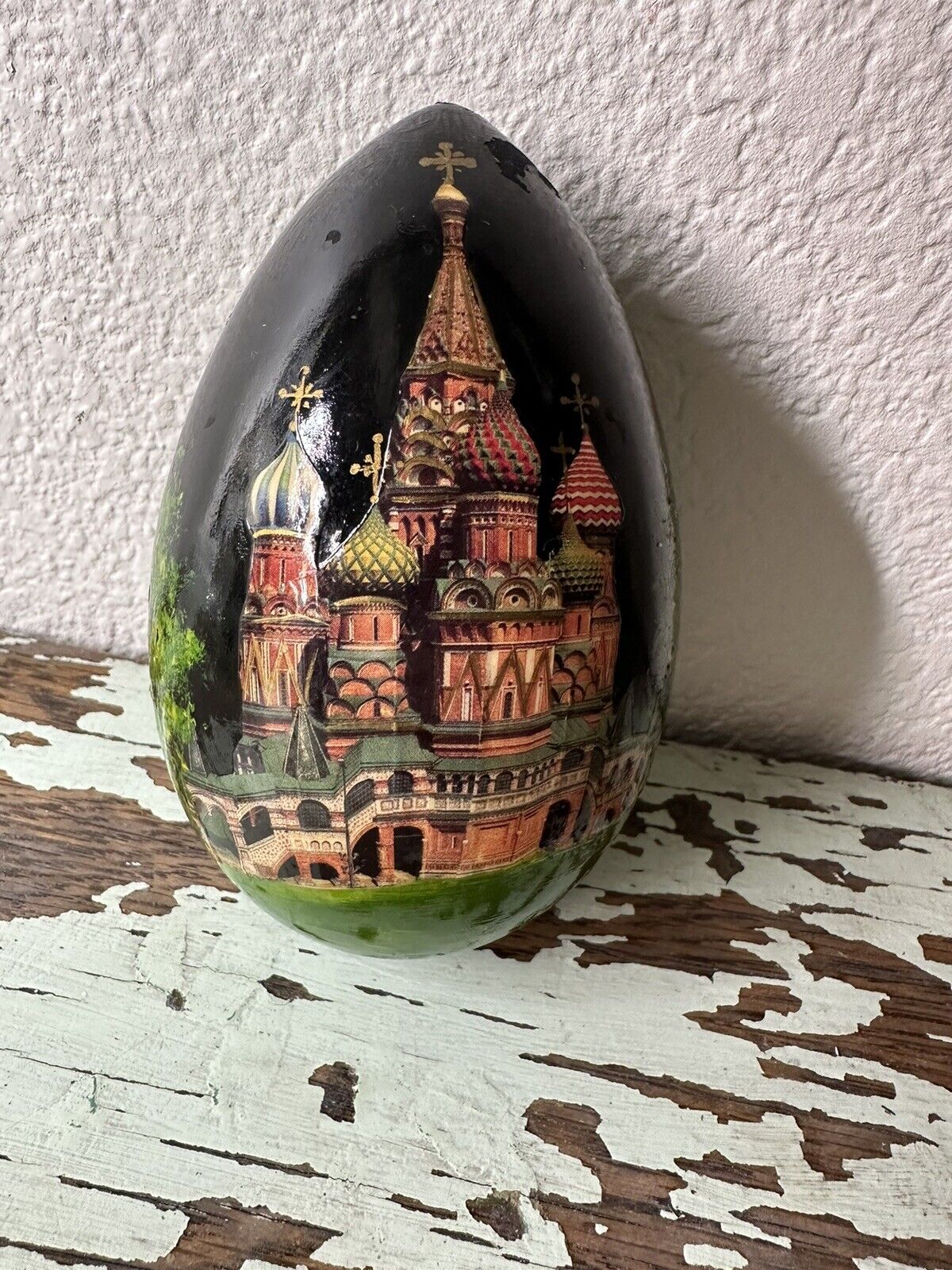 Vintage Look Hand Painted Lacquer ?Look Egg Look Russian? \