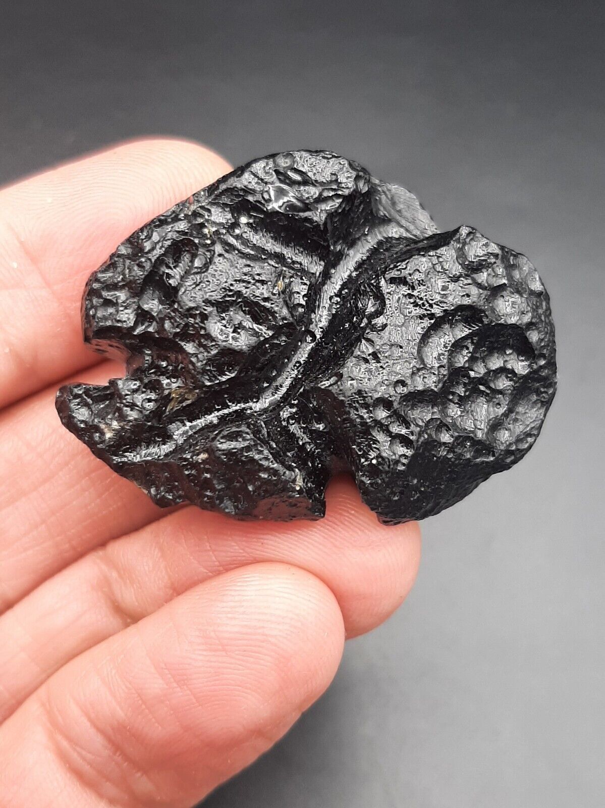  Rare Tektite Indonesia Billitonite 26,70g / 4,2 cm Meteorite Impact glass