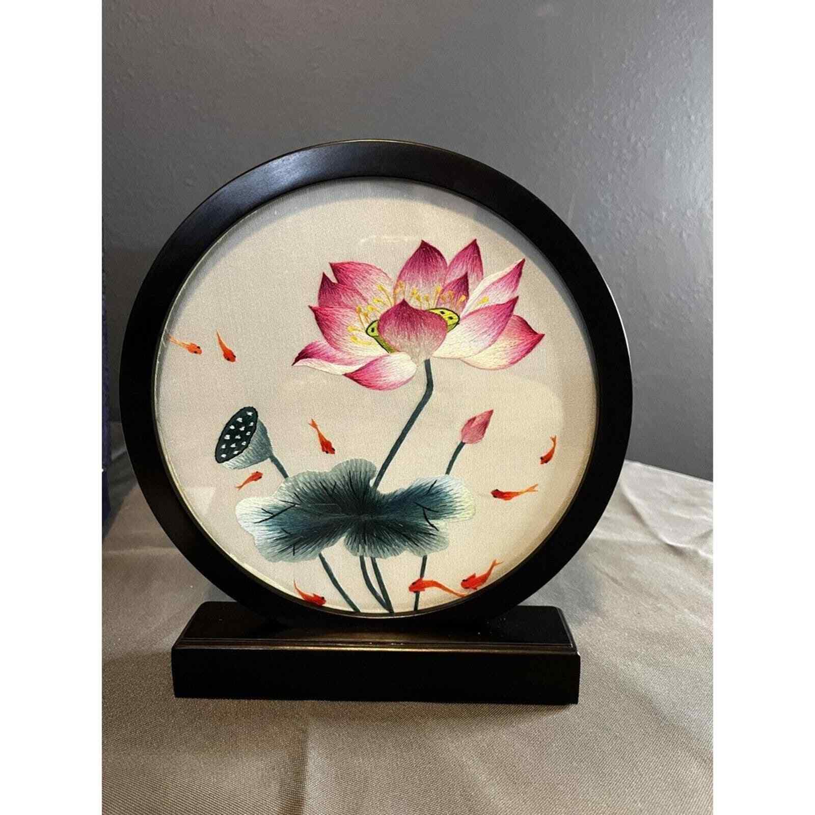 *NIB* PRETTY ASIAN EMBROIDERY IN FRAME WITH STAND - FLORAL WITH FISH