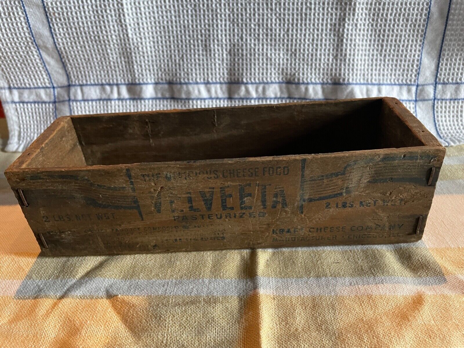 Vintage Velveeta Cheese Kraft Cheese Co 2 lbs Wooden Box Chicago, Ill