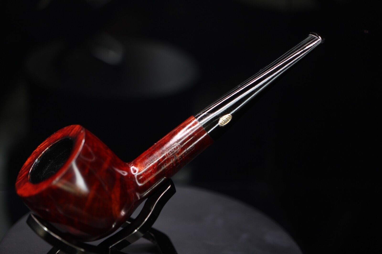 GBD New Standard Smooth Stubby Pot 789 Estate Pipe Ruby stain